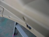 ■施工例■　ゼロクラウン　シートベルトバックルによるドアパネル傷の補修