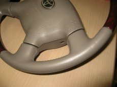 画像4: ■施工例■　青森県よりご依頼　グランドハイエース純正ステアリング　劣化による塗装はがれ等の補修（リペア） (4)