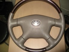 画像2: ■施工例■　青森県よりご依頼　グランドハイエース純正ステアリング　劣化による塗装はがれ等の補修（リペア） (2)
