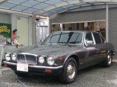 画像1: ■基本料金18,000円〜　■施工例■　ジャガーＸＪ－６　純正レザーシート劣化・破れ・ひび割れの補修　福岡市近郊の自動車内装補修は当店へ (1)