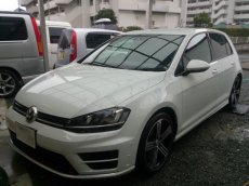 画像1: ■基本料金１５，０００円〜　■施工例■ＧＯＬＦ　Ｒ（VII）純正アルミ（１８インチ・ポリッシュリム部）塗装によるガリ傷補修　福岡市のホイール修理・リペアは当店へ (1)