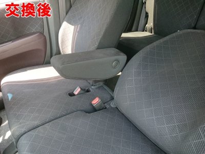 画像2: ■基本料金　応相談　■施工例■　ホンダ　Ｎ－ＯＮＥ　焦げたシート座面・背もたれ部の純正部品交換作業　福岡市近郊で車のシートを焦がしてしまってお困りの方、補修・交換・張替えなど、様々な修理方法をご提案できるオートエージェンシーまでお気軽にご相談ください。